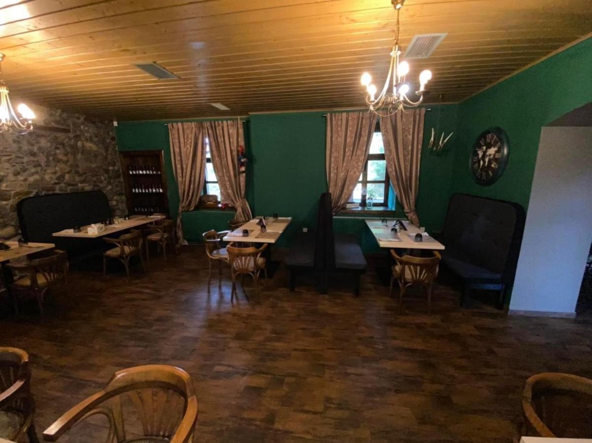 La Mosie Hotell Haţeg Eksteriør bilde